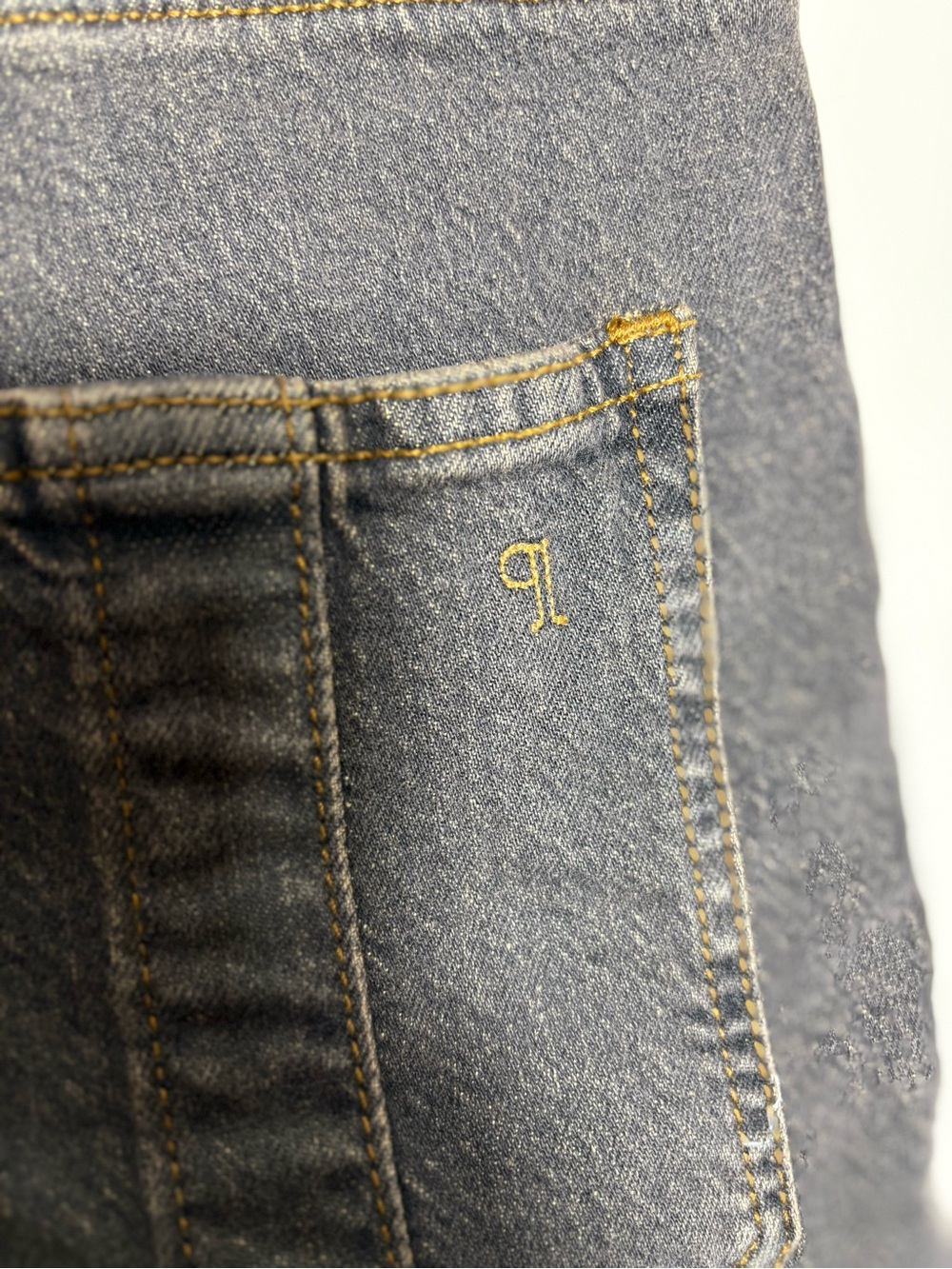 NWT Pilcro Anthropologie Seamed Denim Bermuda Shorts Black Brown High Rise 28 - Picture 6 of 15